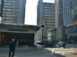 上海九亭九久青年城轉角重餐飲旺鋪出售，年租金32萬，投資潛力大